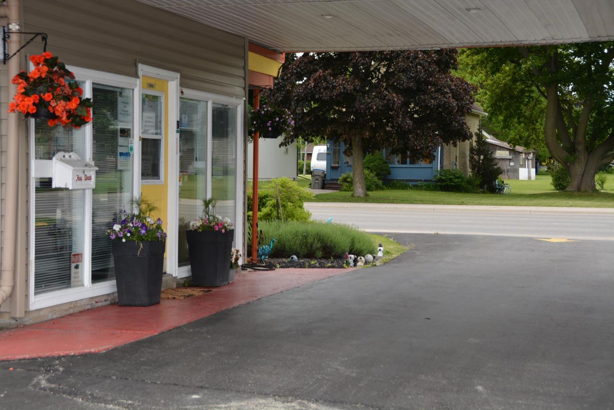 Harmony Inn Goderich Exterior photo