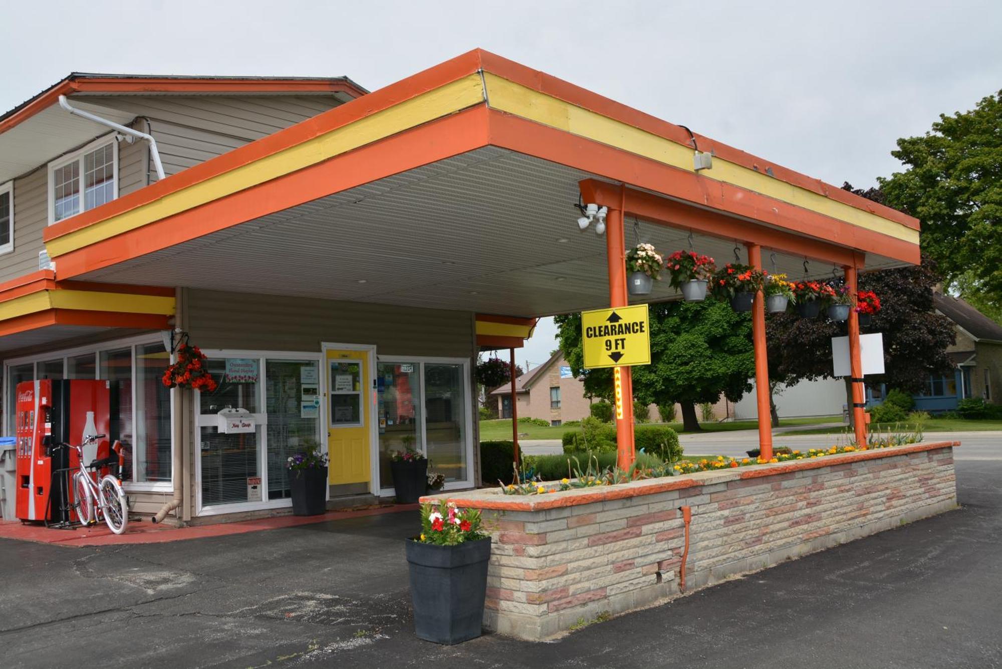 Harmony Inn Goderich Exterior photo