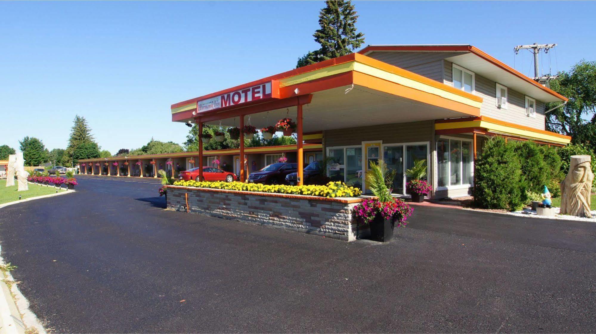 Harmony Inn Goderich Exterior photo